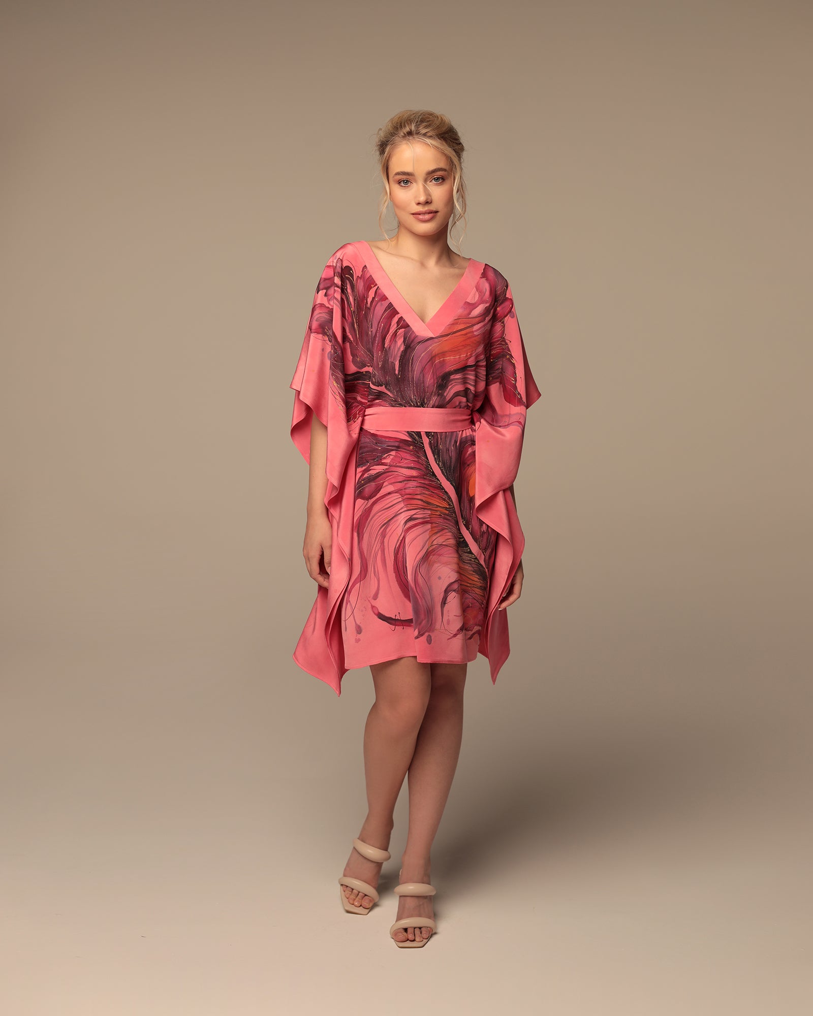 Corey V-Neck Caftan Mini Length – BALESSA