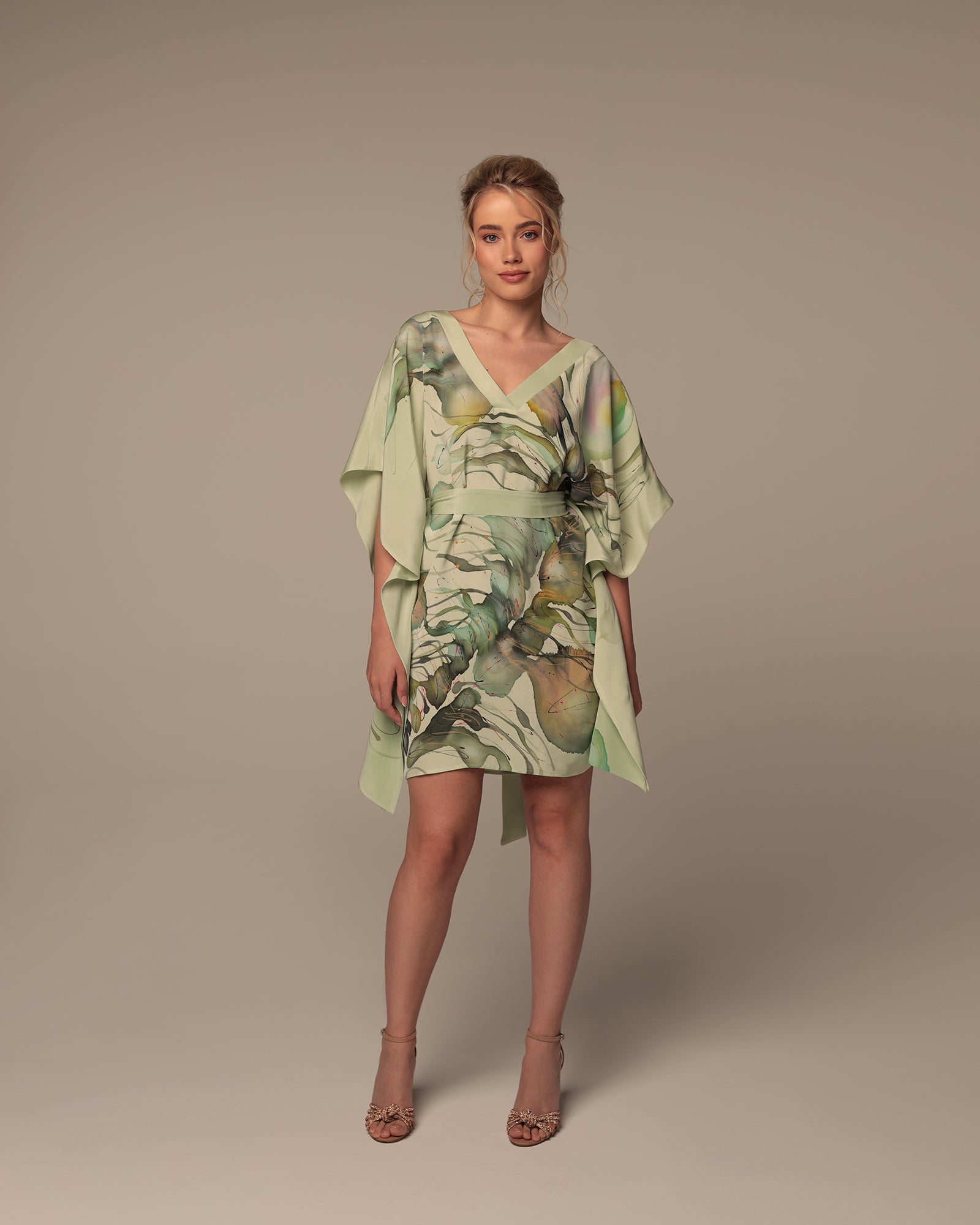 HAND-PAINTED SILK COLLECTION BALESSA HAND-PAINTED SILK COLLECTION BALESSA
